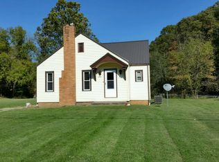6910 Ky Hwy 172, Flat Gap, KY 41219