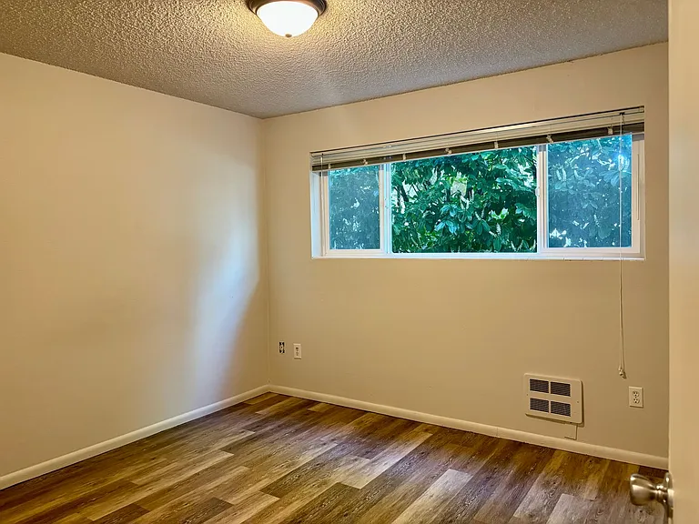 Bergen Apartments — Photo 18