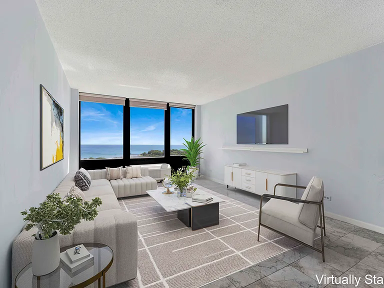5320 N Sheridan Rd #1504 — Photo 2