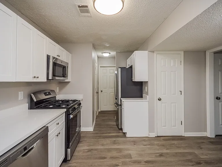 5490 Northcut Dr — Photo 8