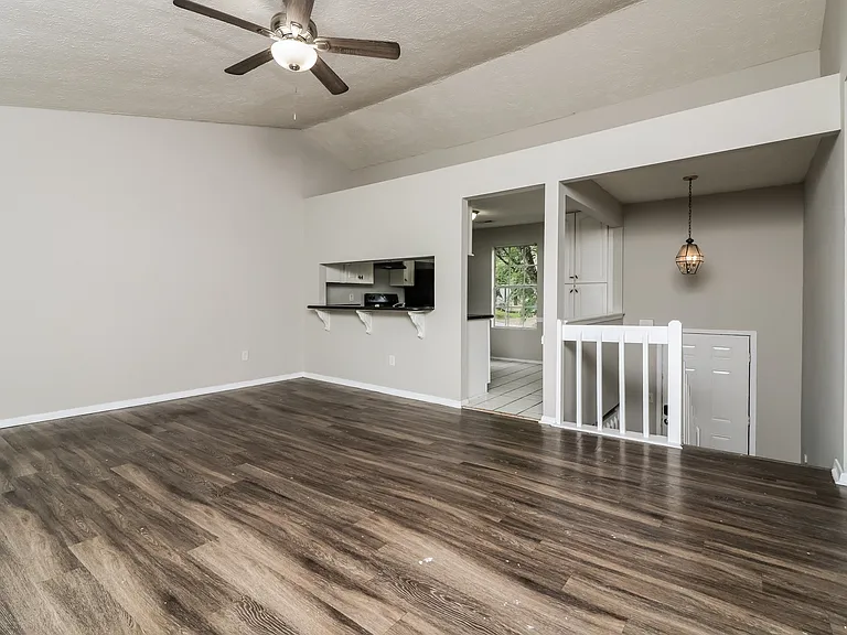871 Highland Ter NE — Photo 14