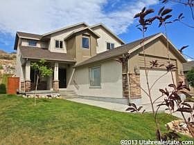 1st image of 1924 W Woodview Dr