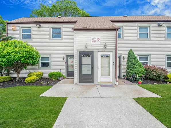 504 Lake Court Lake Court #504, Middle Island, NY 11953