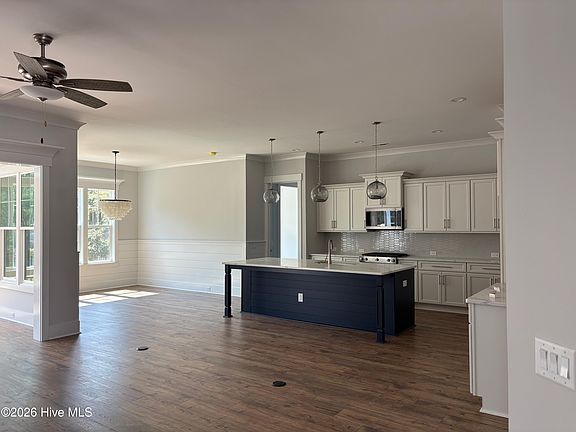 2nd image of 2822 Salvador Way