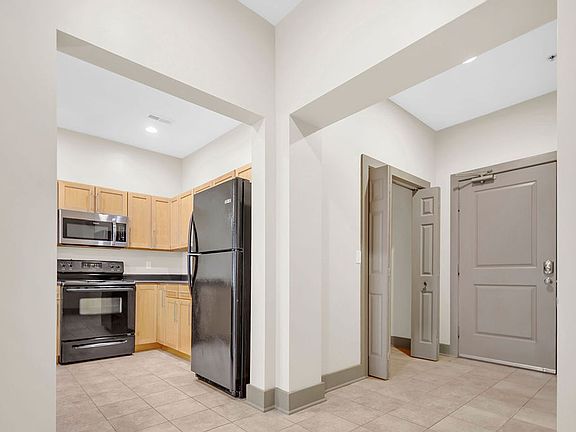 5th image of 103 N College Ave APT 5