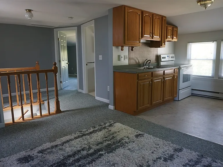 34 Fairview Ave #B — Photo 8