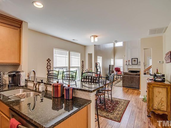 5th image of 1202 Bartlett Cir