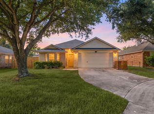 2810 Brookmist Ln, Dickinson, TX 77539