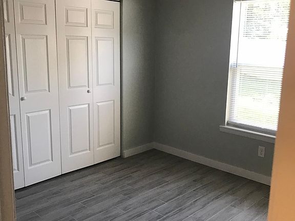 3rd image of 673 Upper 8th Ave S #673