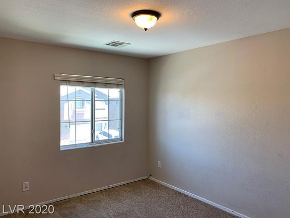 5th image of 3813 Hollycroft Dr