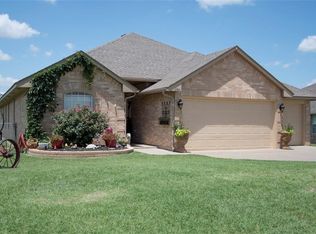 6901 Lewis Ln, Tuttle, OK 73089