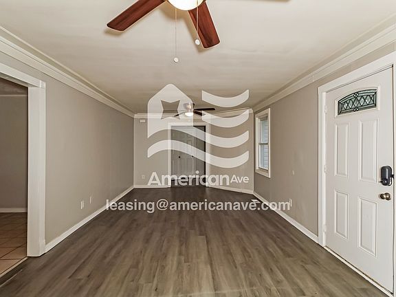 40482_002_living_room_13681192.jpg
