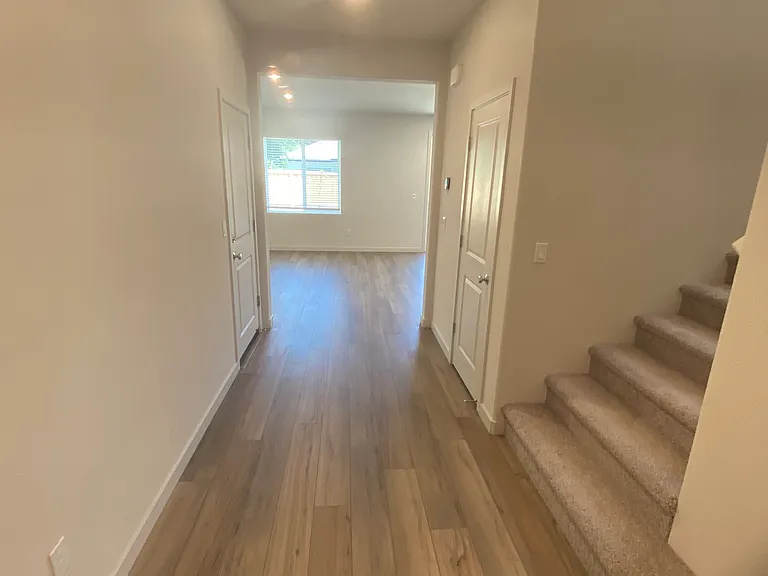 706 Diamond Valley Rd — Photo 39