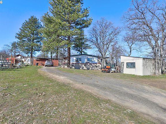 2nd image of 80165 Ridgetop Rd