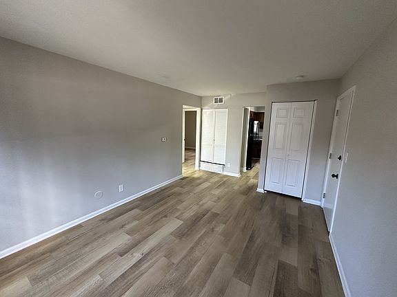3rd image of 1414 E Columbus St #A