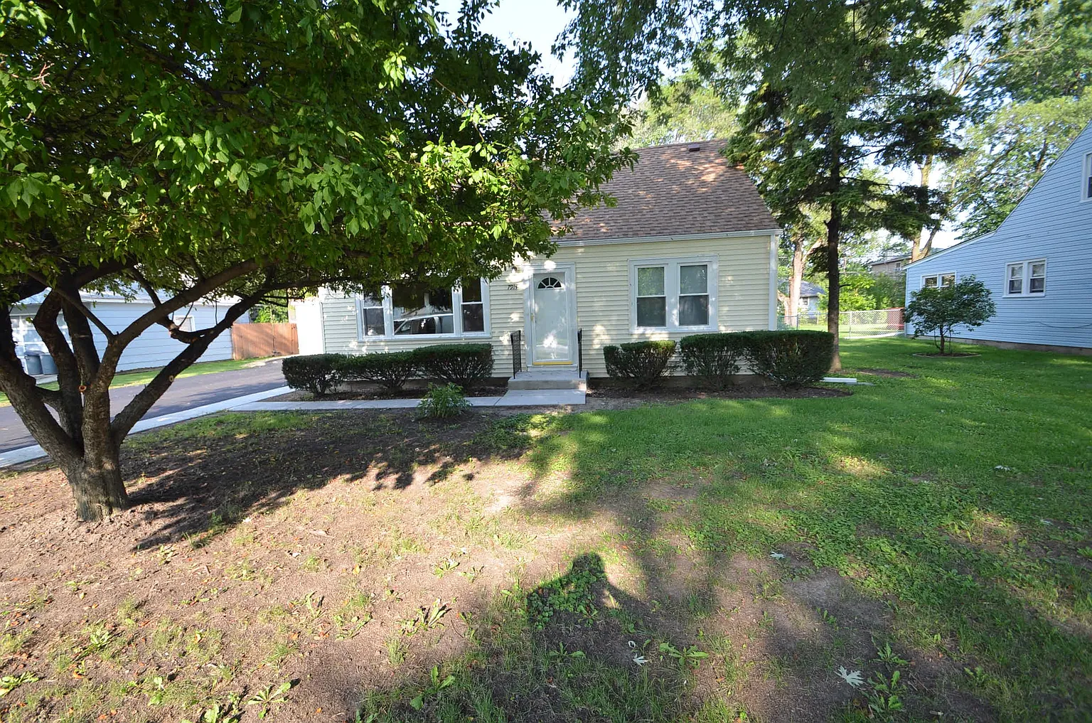 5501 W 84th Pl photo 1