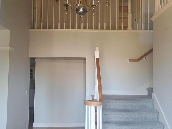 4th image of 531 Aurora Pl