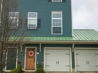 41 Grandview Dr, Rocky River, OH 44116
