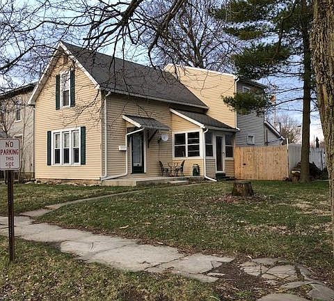 2nd image of 208 N Franklin St
