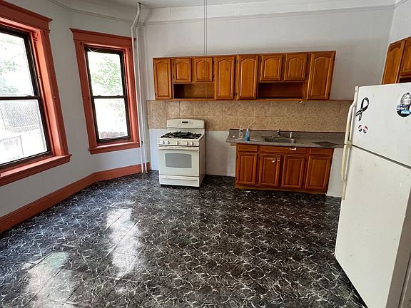 2nd image of 115 Wright St #1F