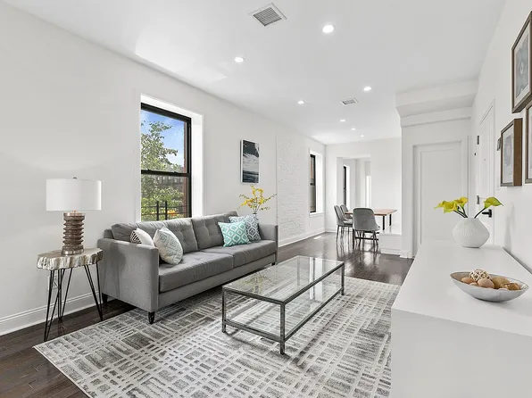320 Macon St APT 3, Brooklyn, NY 11216