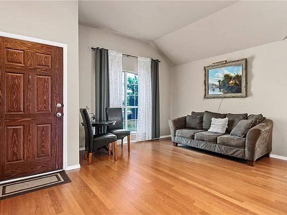 3rd image of 10230 Teal Hollow Dr