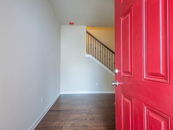 4th image of 9377 Opal Dr