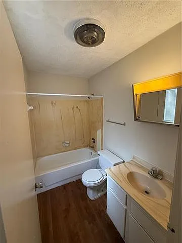3807 Canterbury Ln — Photo 21