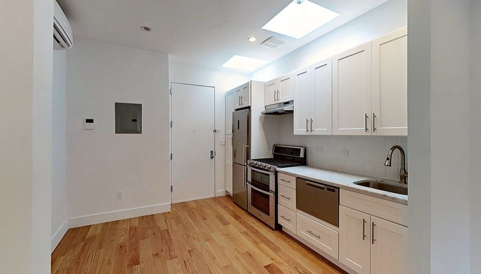 1st image of 257 Rogers Ave #2RR