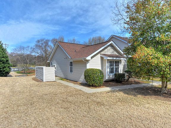 3rd image of 7832 Davinci Ln