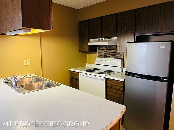 4th image of 1409 Stoddard St #3