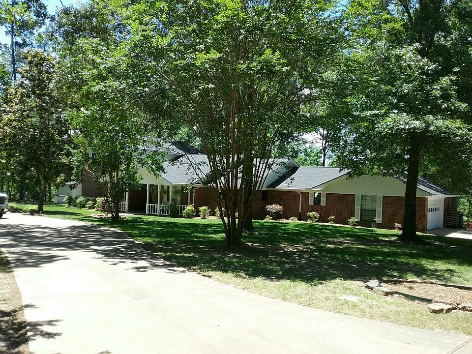 2nd image of 214 Sumac Rd