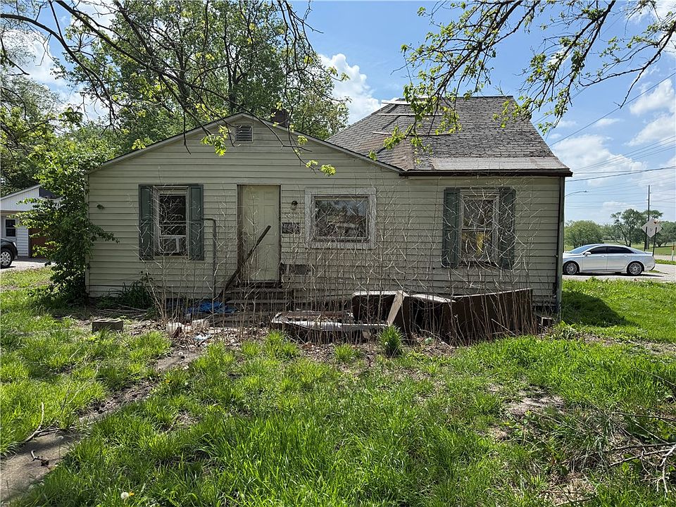 1st image of 3801 E Hickory St