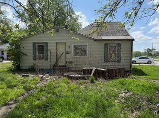 3801 E Hickory St, Decatur, IL 62526