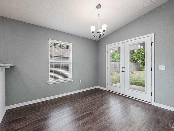 5th image of 5746 Peach Dr