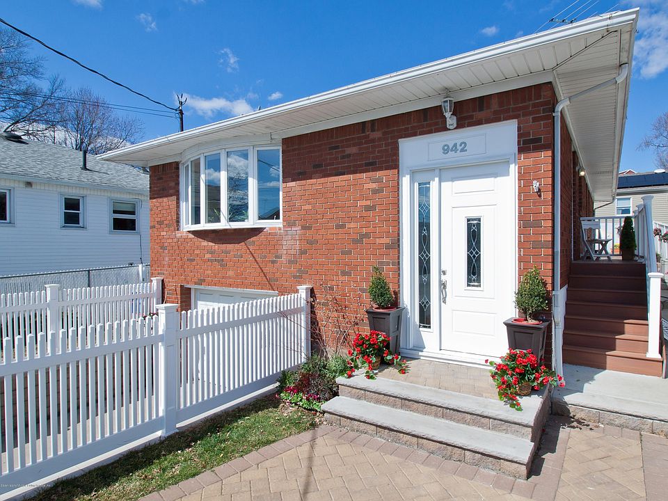 1st image of 942 Bard Ave
