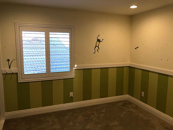 Kids room with frogs