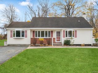 889 Fox Meadow Rd, Yorktown Heights, NY 10598