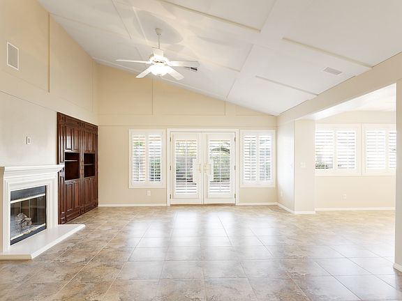 4th image of 2220 Vista Famosa Ct