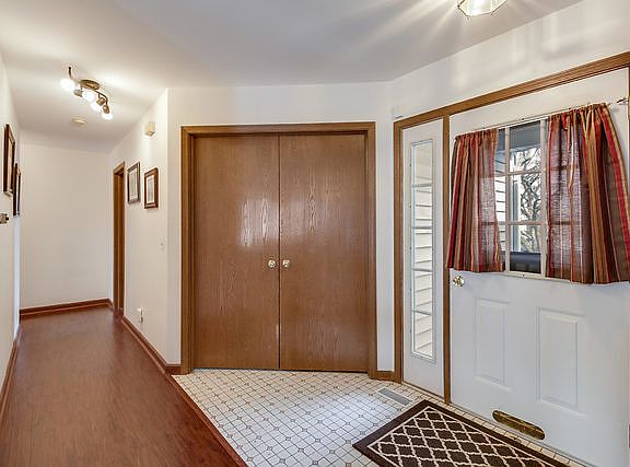 3rd image of 218 Mistwood Ln