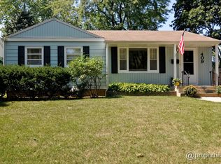 409 Prairie Ave, Libertyville, IL