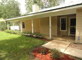 208 Country Club Dr, Crestview, FL 32536