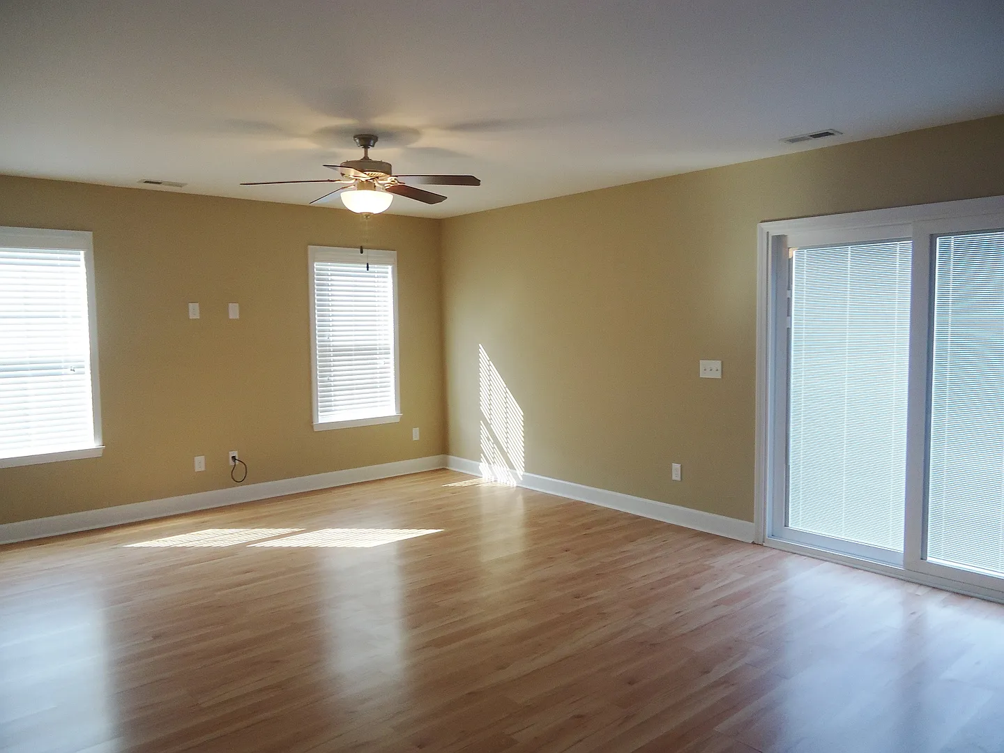 4 Bedroom, 2.5 Bath unfurnished home - Avendale Community Rocky Point — Photo 4