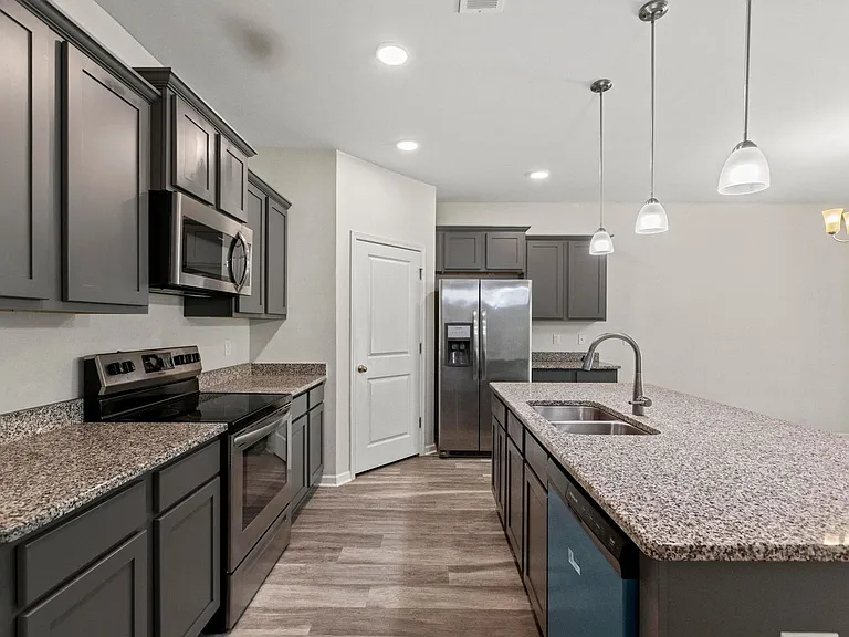 810 Lenox Dr — Photo 11