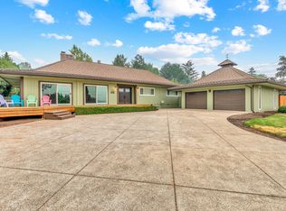 3753 Old Cherry Ln, Medford, OR