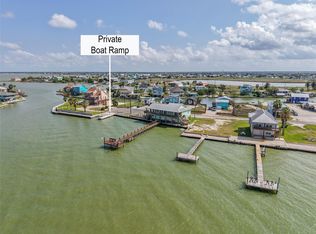 740 Copano Cove Rd, Rockport, TX 78382