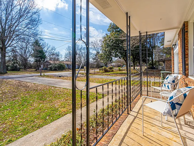 121 Forrest Dr — Photo 30