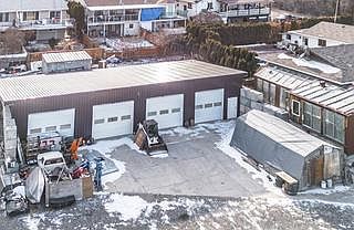 5th image of 964 Fernie Rd