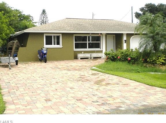 2nd image of 1711 SE 1st St