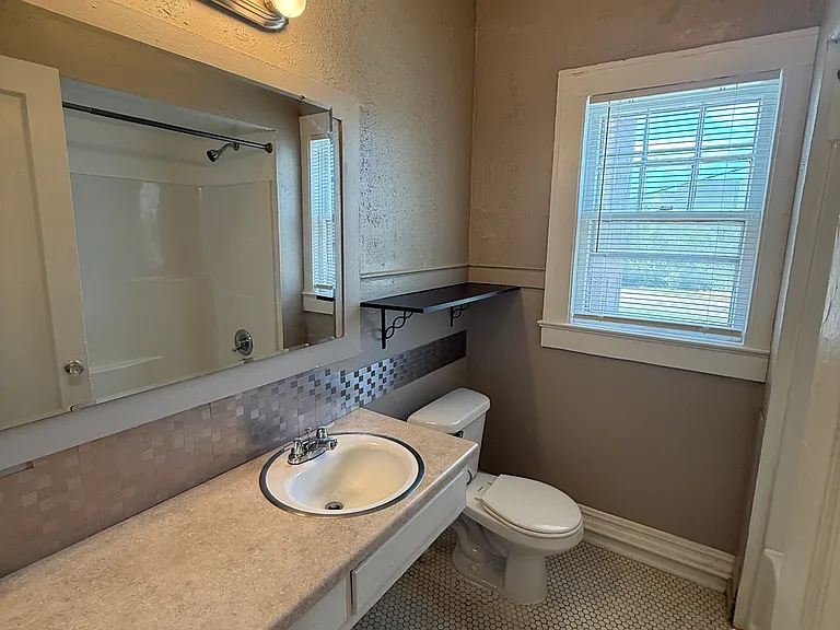 1308 S Carthage Ave #4 — Photo 10